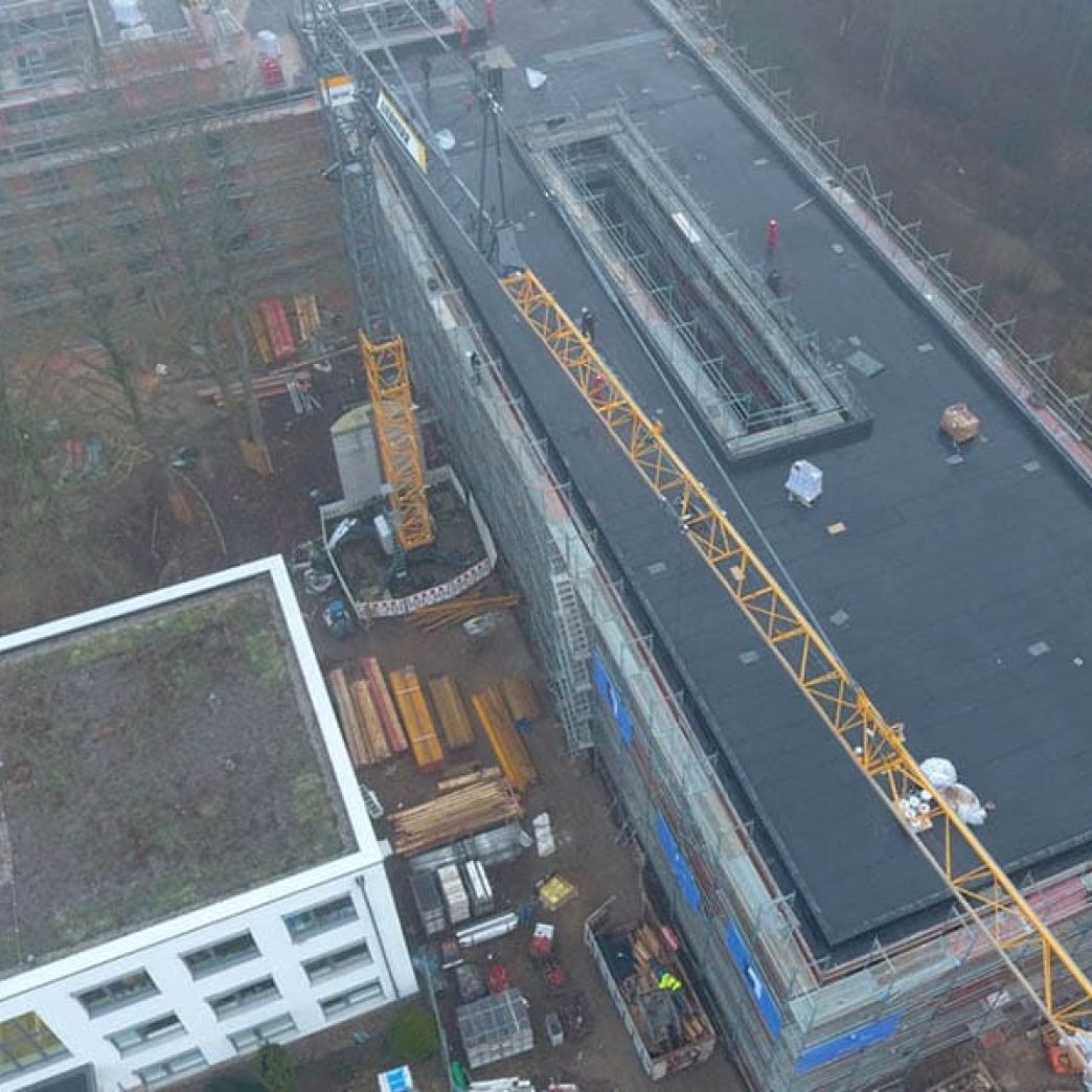 1700 qm Hartschaum Gefälledach auf der Psychomatischen Klinik Ginsterhof